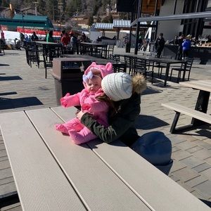 Meet your Posher, Jj